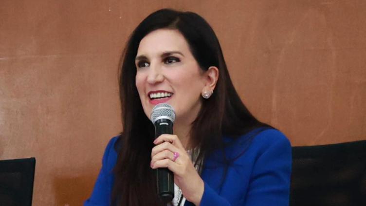 principal_kenia-lopez