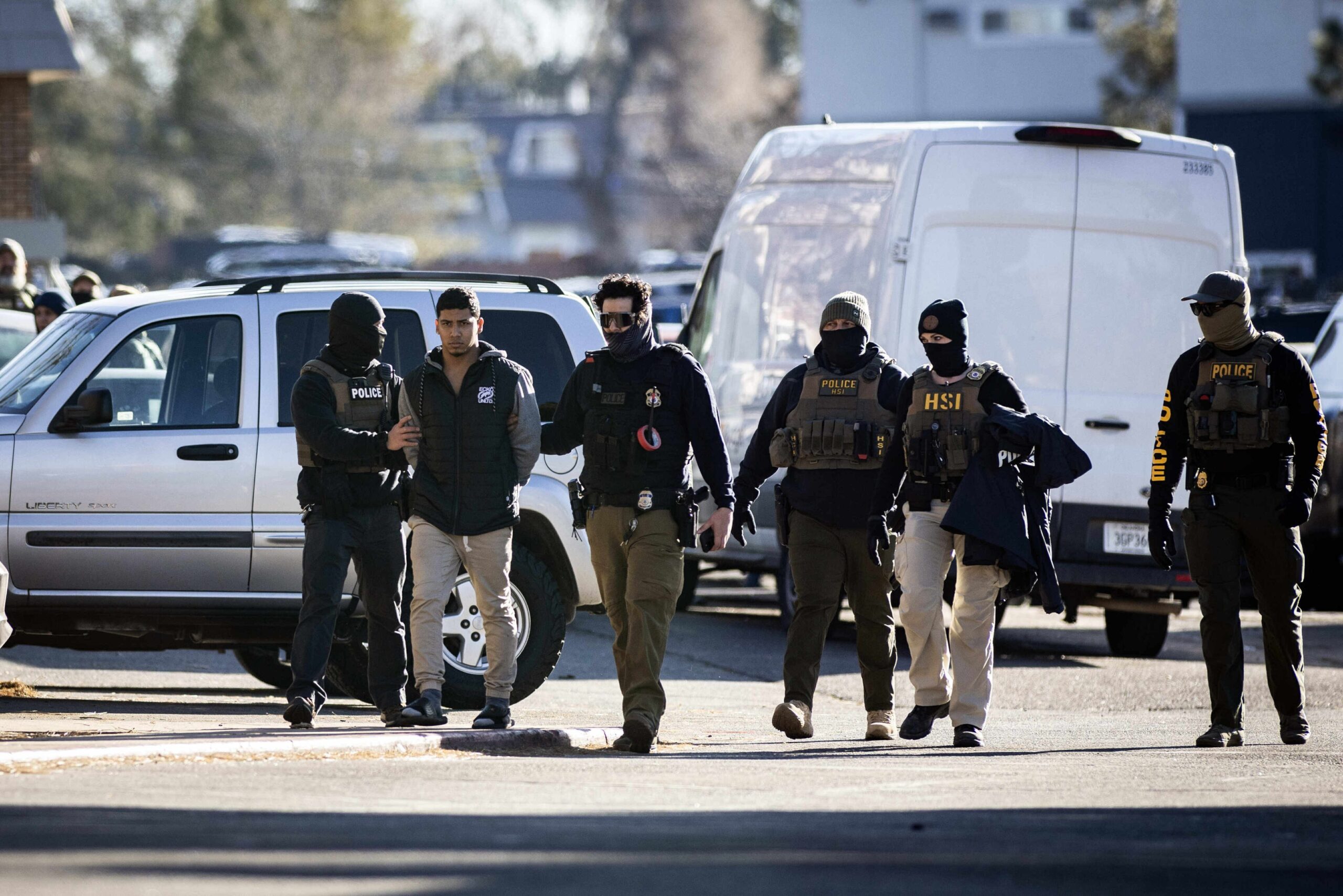 1ep-mascaras-bym6g38ur-spGTCfH2E