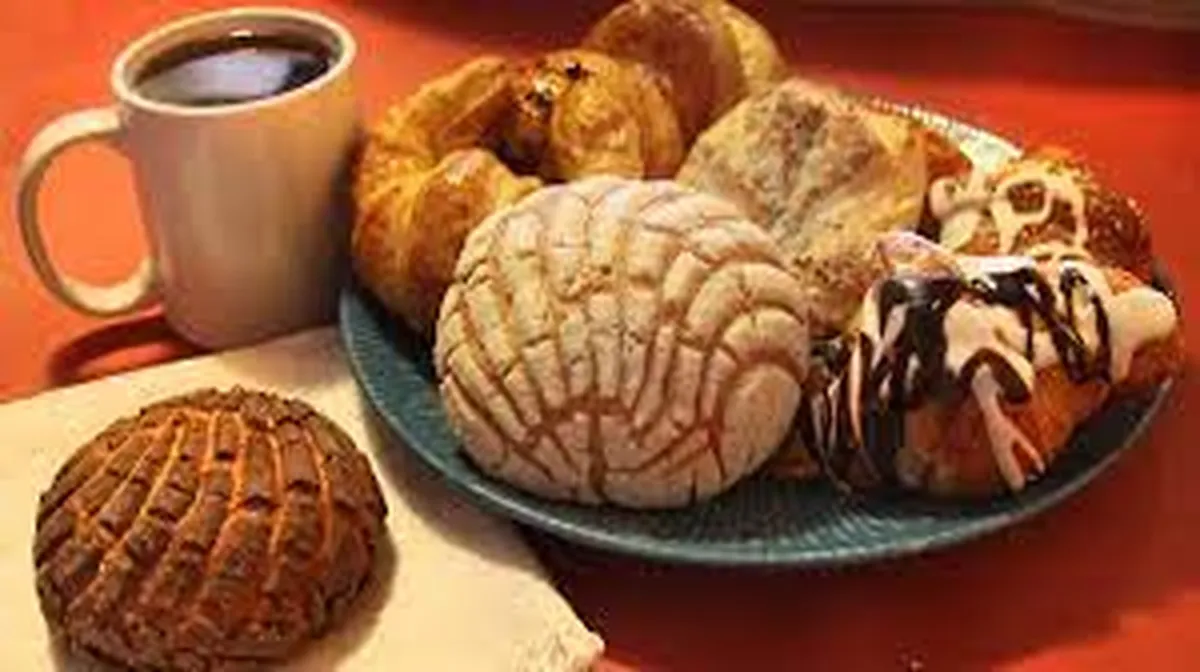 Con-el-descenso-de-la-temperatura-en-el-Estado-de-Mexico-los-habitantes-de-la-entidad-han-vuelto-a-sus-costumbres-tradicionales-para-combatir-el-frio-el-cafe-con-pan