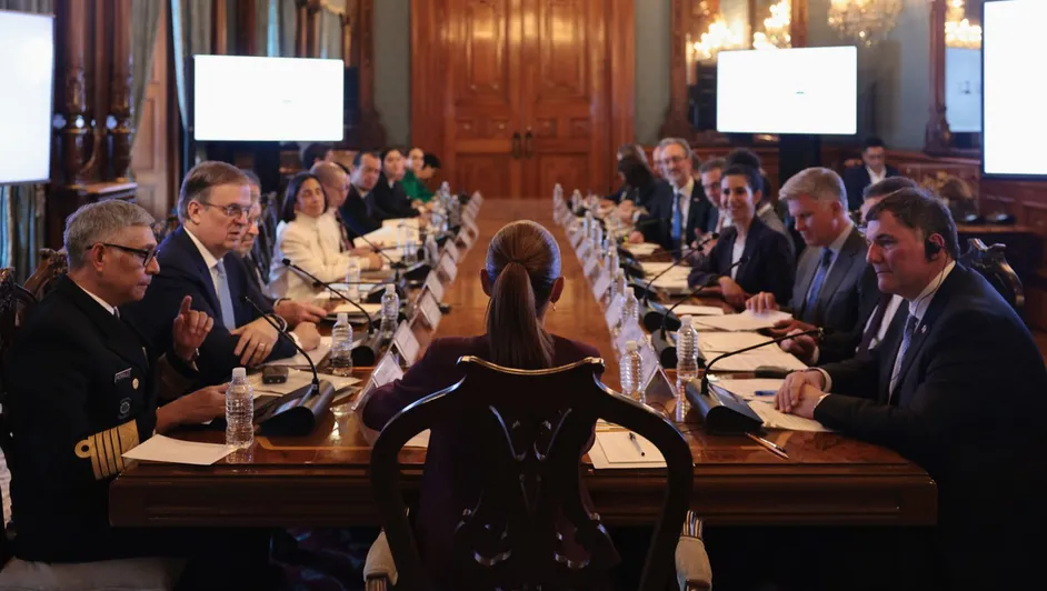 sheinbaum-recibio-integrantes-gabinete-ministro