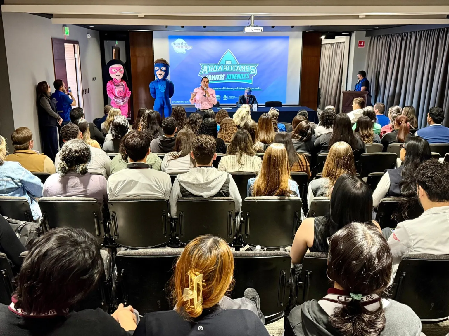 14fc32fc-72a6-43c5-9e57-97f049f3af46