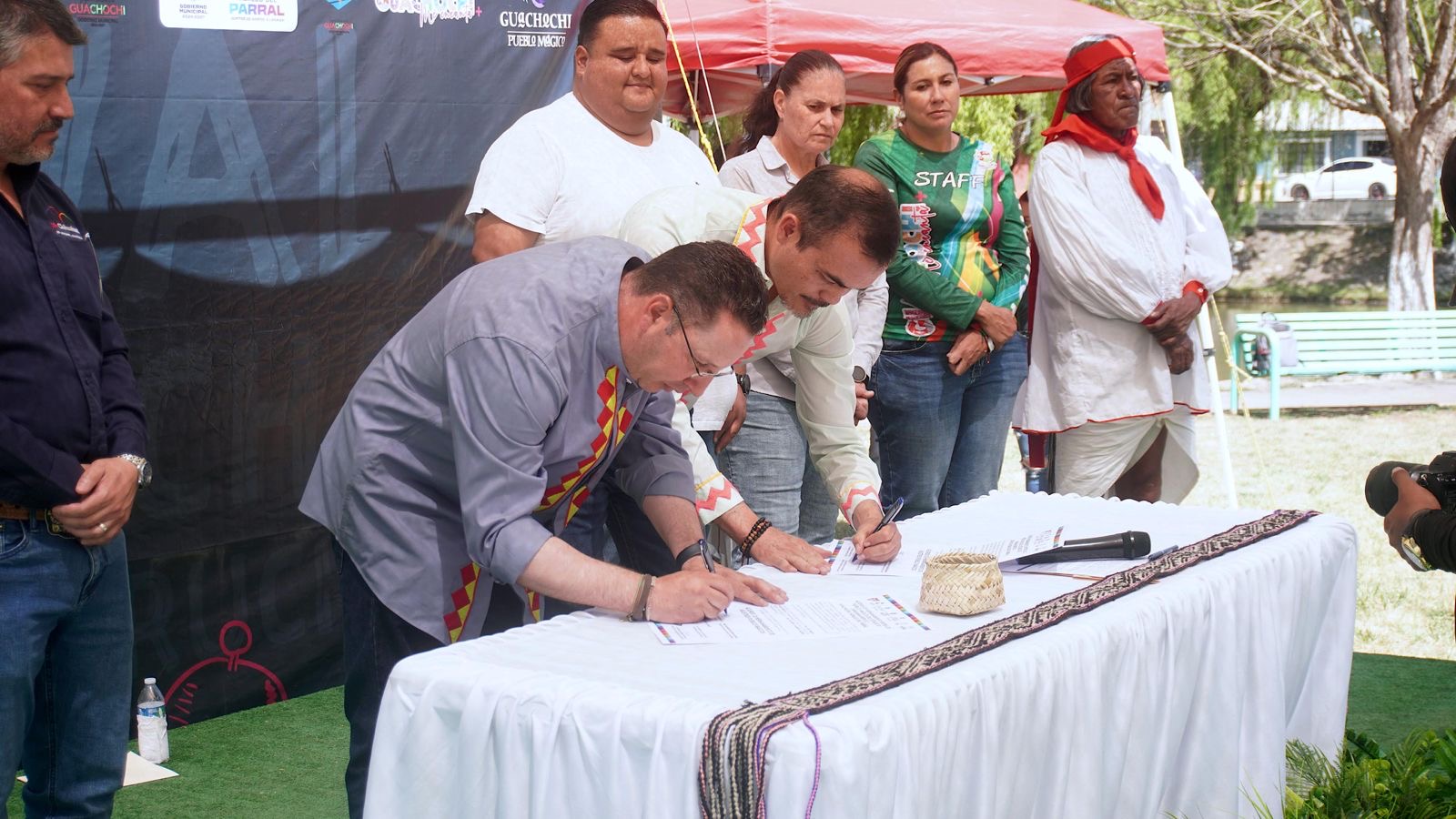 5e71ce30-0128-4f4a-a381-1fc80fd741b0