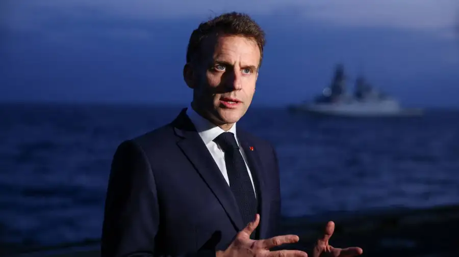 la-armada-de-macron-11032026-2200860