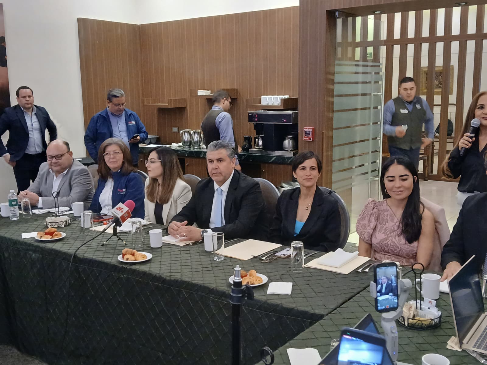 985c9559-4ceb-42c4-abc9-ce2c391c0830