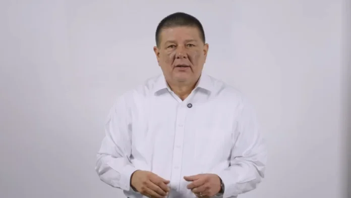 pausa-mx-cesar-jauregui-reaparece-y-afirma-que-sigue-en-la-contienda-696x392