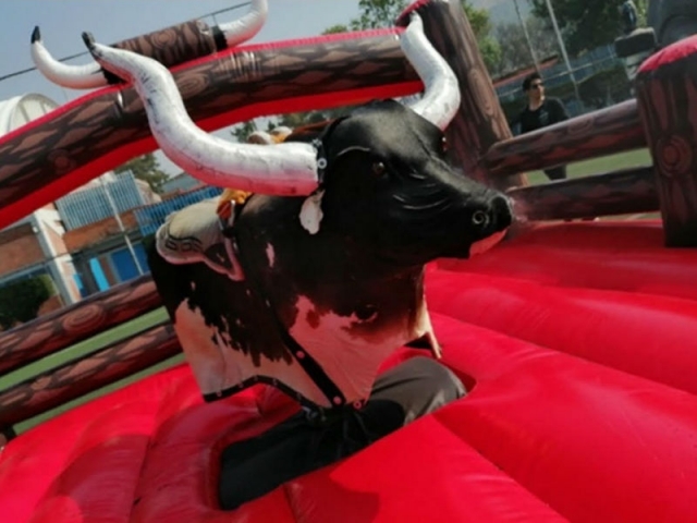 p-64804-toro-mecanico-para-ambientar-tu-fiesta_15837724884464