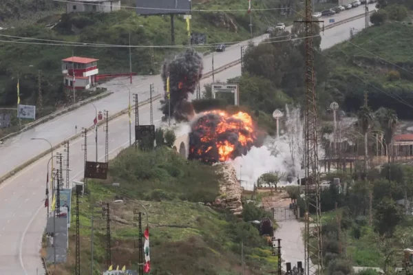 2026-03-22T131232Z-966624845-RC2P9KA2P7ZP-RTRMADP-3-IRAN-CRISIS-ISRAEL-LEBANON-BRIDGE