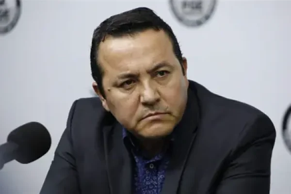 damaso-castro-solicita-licencia-tras-acusacion-de-eu-d4d043c8-focus-0-0-540-303.webp