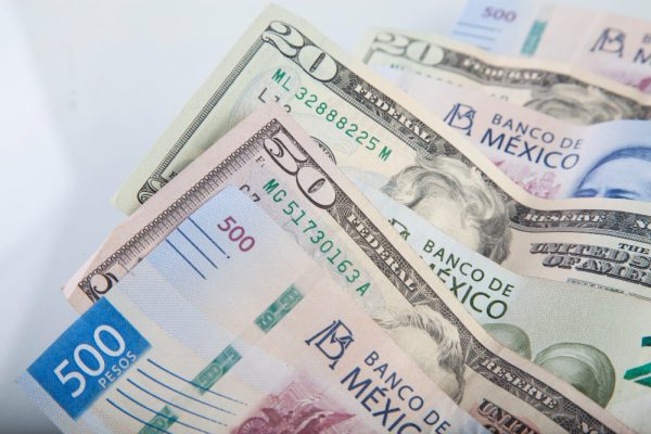 dolares