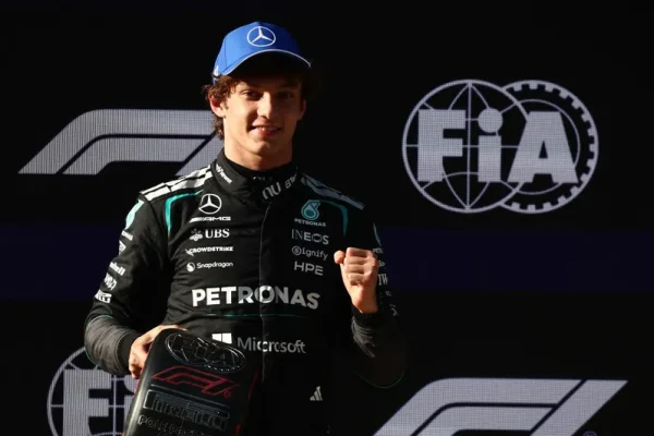 kimi-antonelli-piloto-joven-salir