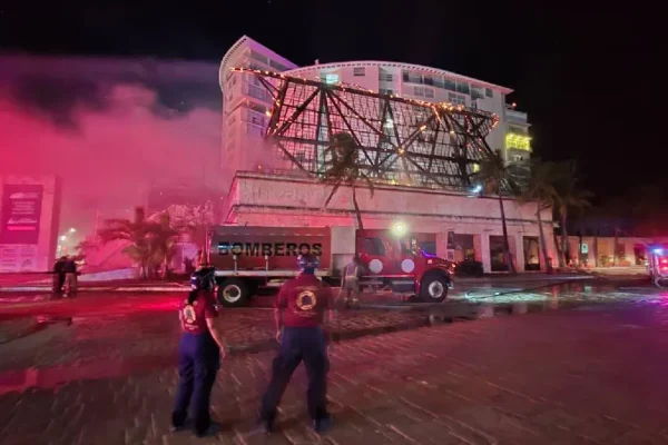 palapa-completamente-destruida-incendio-foto