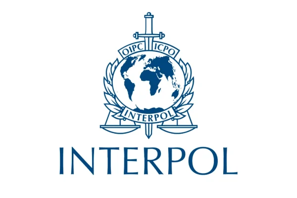 policia-interpol-politica-internacional-seguridad-defensa-1